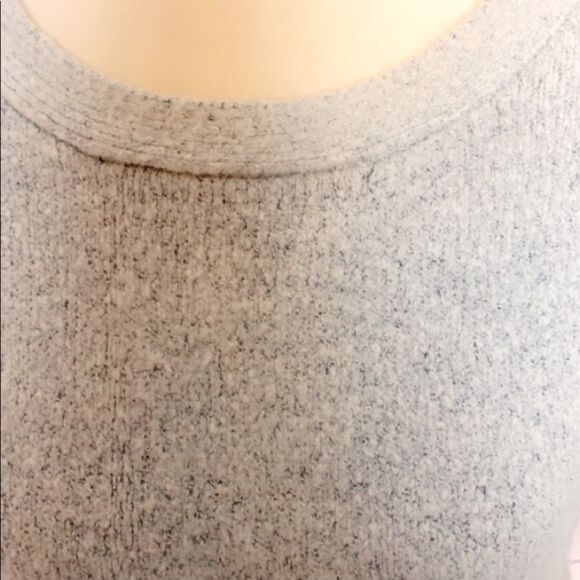CHARLOTTE Russe Grey Fuzzy Sweater - Picture 4 of 7
